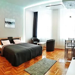 Unique Town Apartment. Clear Comfort. , Budapest Ungarn